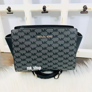 Michael Kors Selma Medium Messenger Crossbody Bag